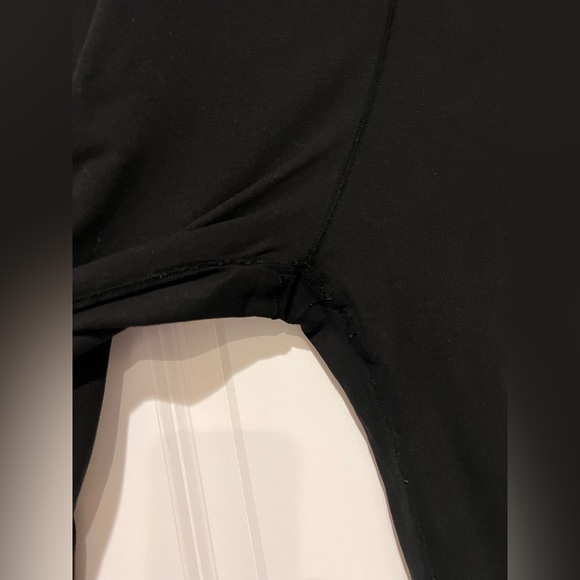 Charlie’s Project black athletic leggings with pockets - Picture 3 of 10